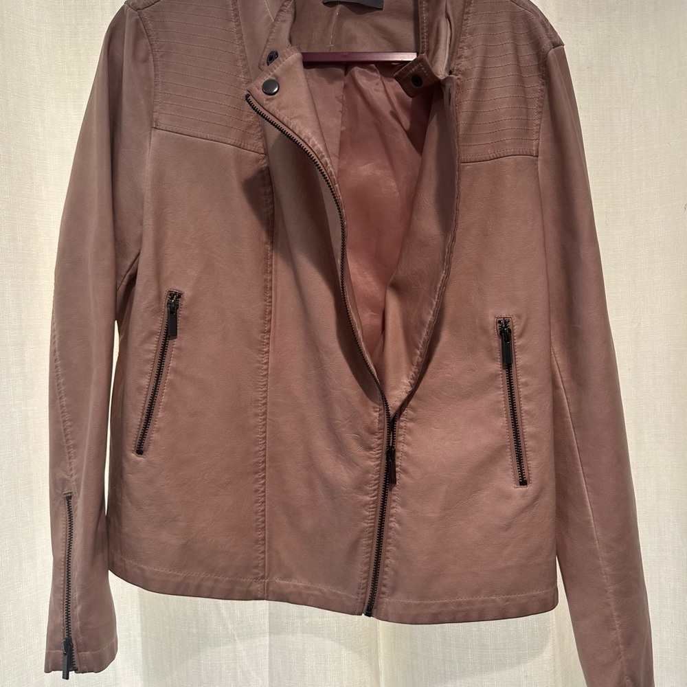 Pink Leather Jacket with Notched Collar and Fitted Silhouette